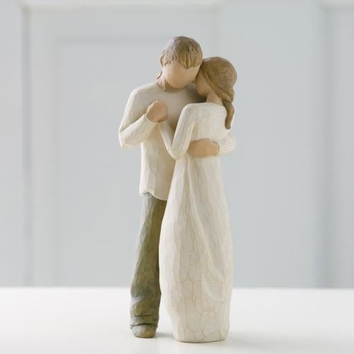 Promise figurine as a meaningful commitment gift for couples