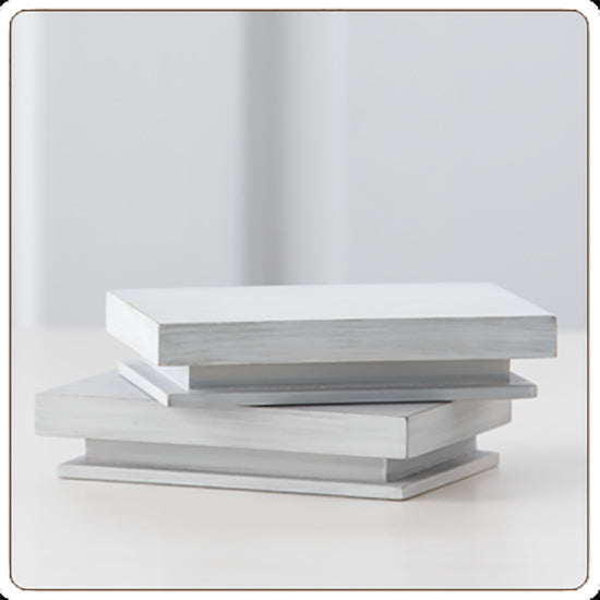Set of 2 rectangle shelves for displaying figurines and keepsakes