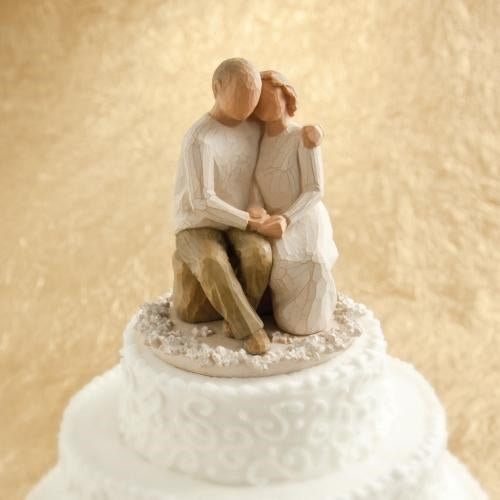 Anniversary cake topper figurine for couple celebration and lasting love keepsake
