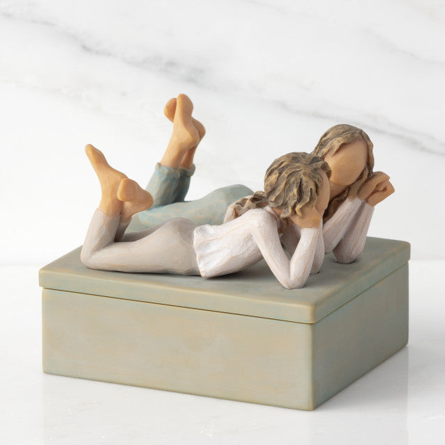 Forever Friends keepsake box as a best friend memory gift